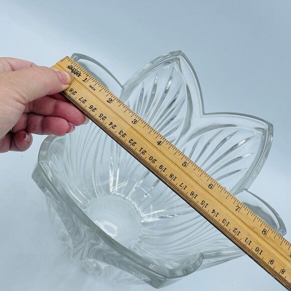 Marquis by WATEERFORD Clear Heavy Crystal Tulip Shaped Impact Piece - Picture 7 of 11